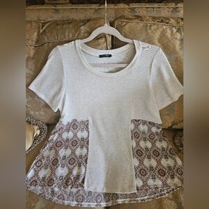NWOT  Papermoon beige top with brown/peach pattern